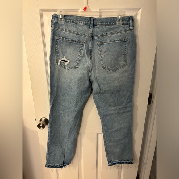 Women’s Gap Jeans - Picture 3 of 3